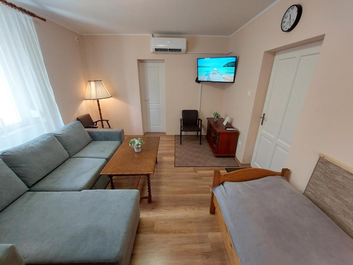 Hotel E-Tekergok Haza Bukkzserc Pokoj fotografie