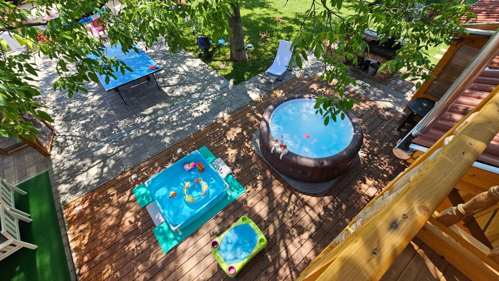 Hotel E-Tekergok Haza Bukkzserc Exteriér fotografie